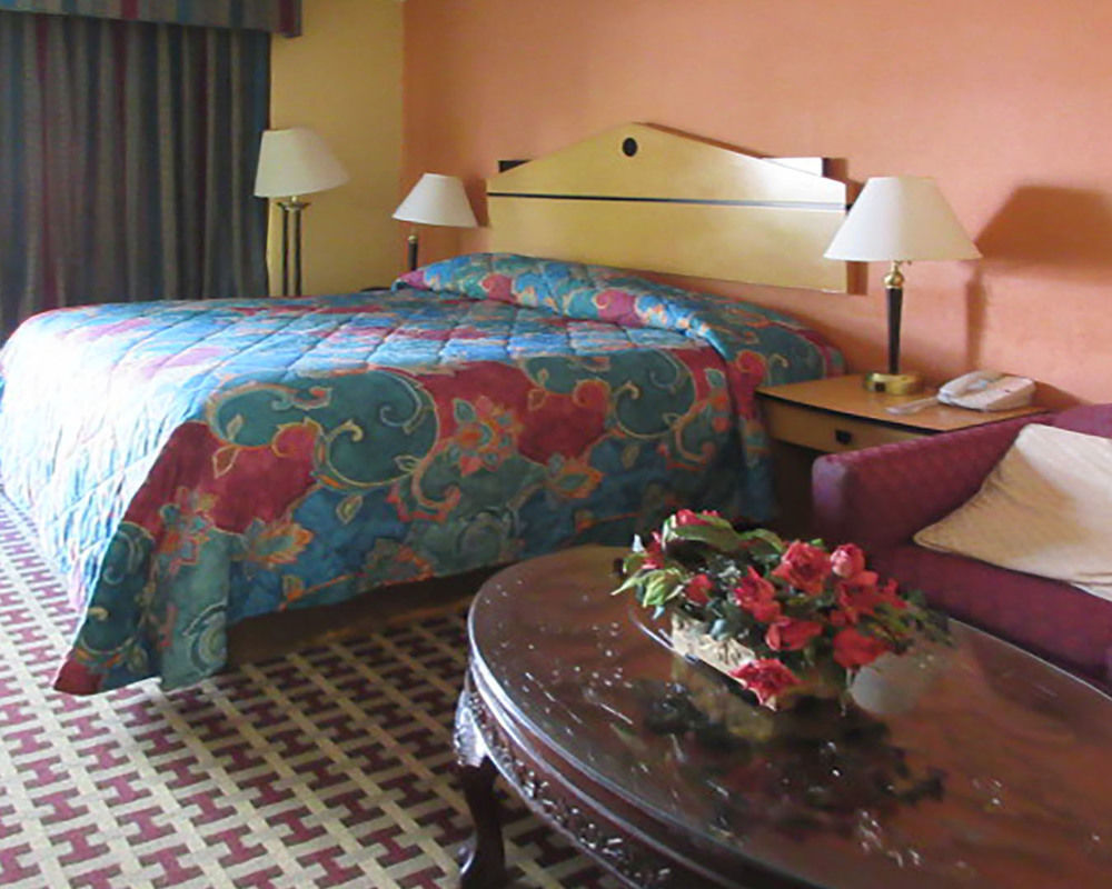 Milan Inn & Suites מראה חיצוני תמונה