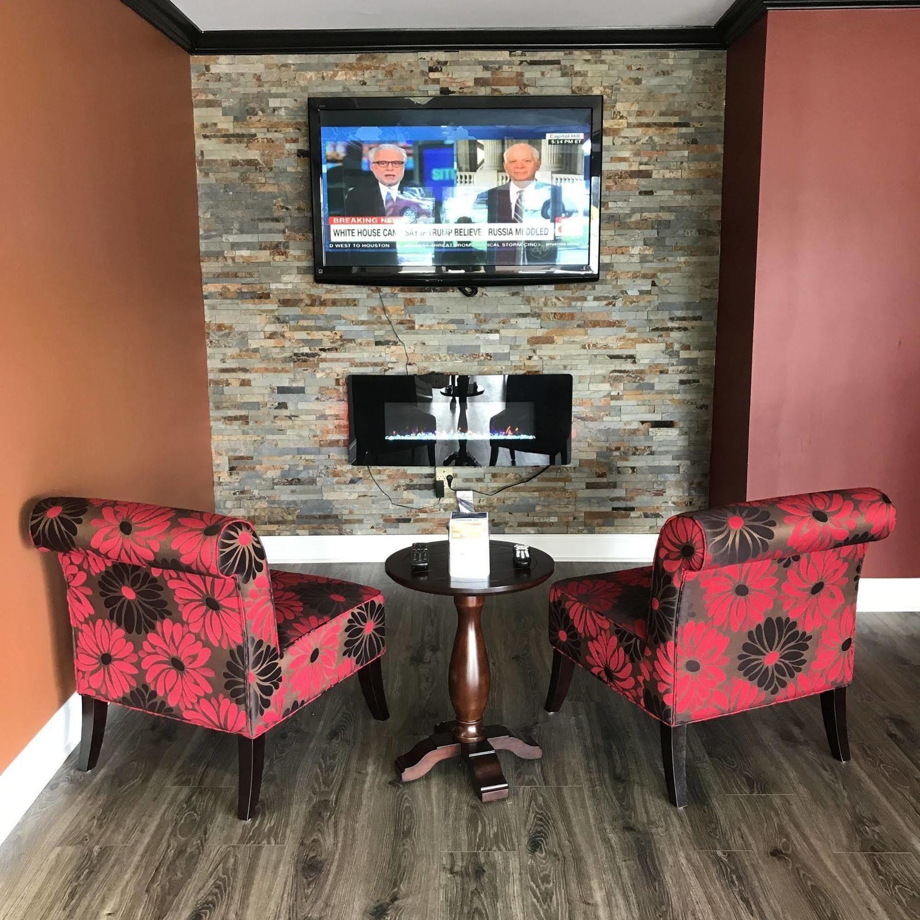 Milan Inn & Suites מראה חיצוני תמונה
