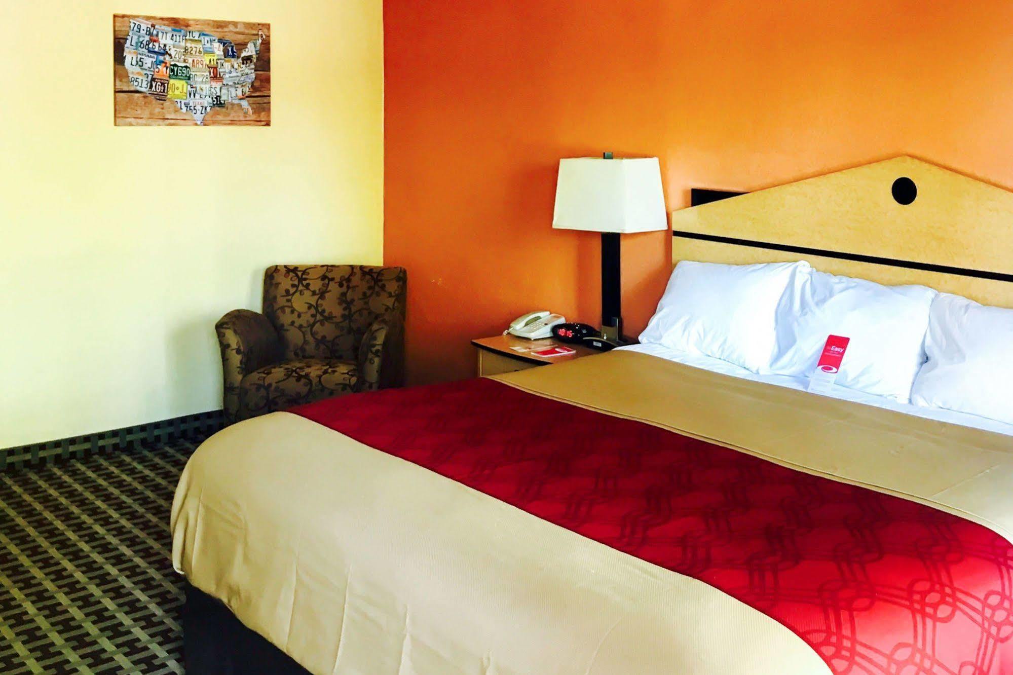 Milan Inn & Suites מראה חיצוני תמונה